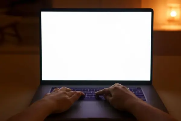 Google Ads ha iniziato a estrarre le promozioni dai siti